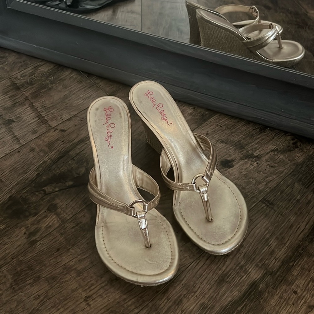 Lilly Pulitzer McKim gold wedges